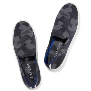 VGUC Rothy’s The Original Slip On Camo Sneakers Women’s Size 9 Gray Black Comfy